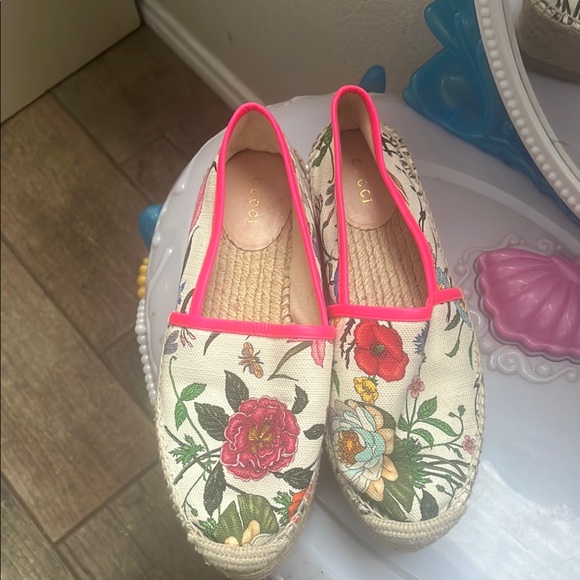 Gucci Pink and Cream Espadrilles with Rope Soles - Picture 1 of 6
